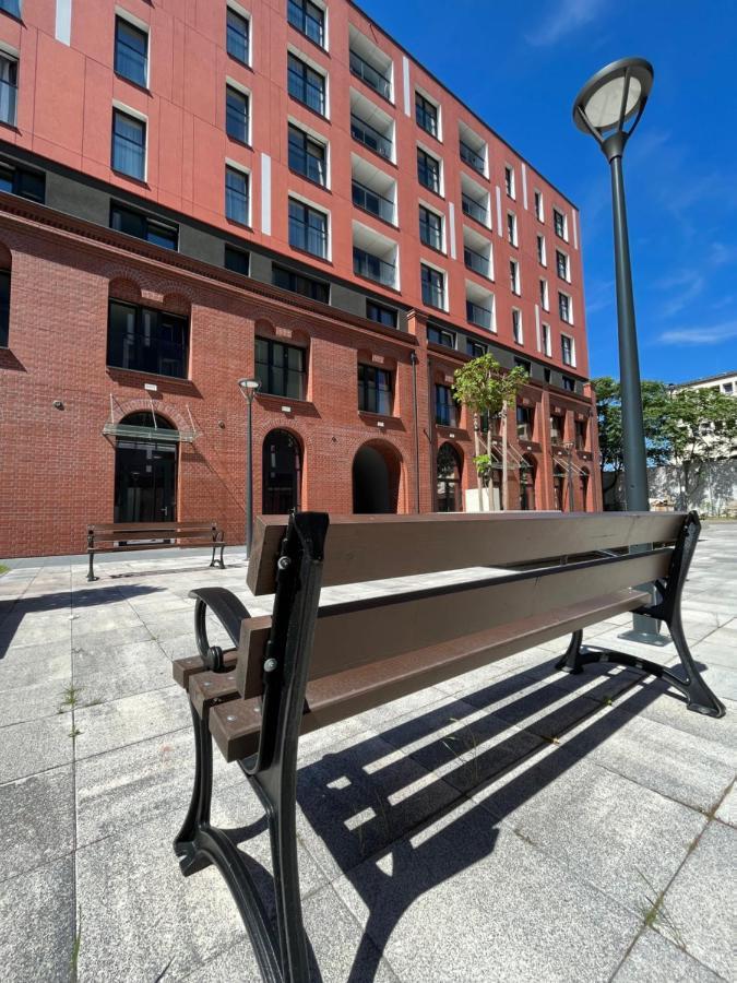 Halo Apartments Вроцлав Екстериор снимка