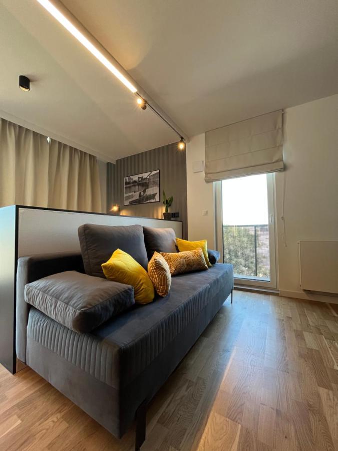 Halo Apartments Вроцлав Екстериор снимка
