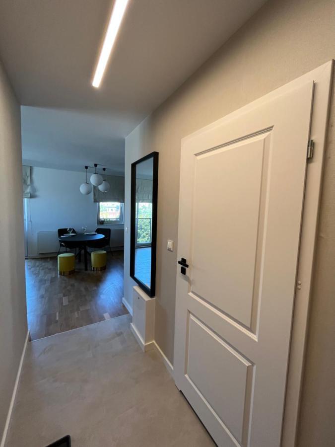 Halo Apartments Вроцлав Екстериор снимка