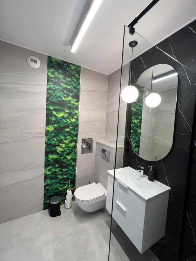 Halo Apartments Вроцлав Екстериор снимка